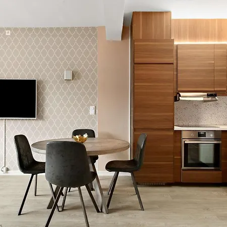 Ole Bull, Western Signature Collection Apart Otel