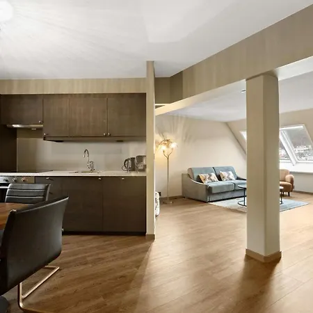 Ole Bull, Western Signature Collection Apart Otel